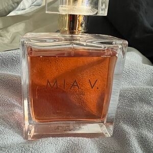 Mia V. Eau de Parfum 3 fl oz